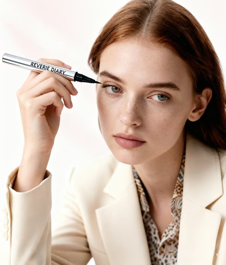 LAST DAY - BUY 1 GET 1 FREE💜Smooth and fluid eyeliner liquid pen with a sleek black shade that resists smudging and fading — Day to Night Wear